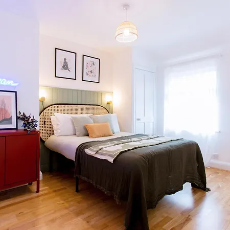 3-Bed House - Next To Olympic Park & Westfield Apartment London Exterior photo