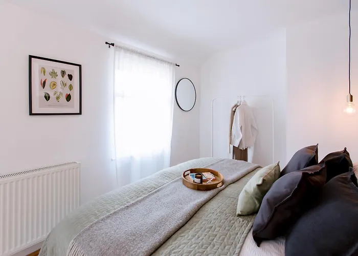 3-Bed House - Next To Olympic Park & Westfield